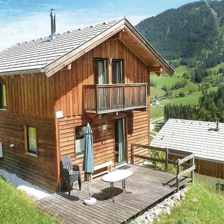 Three-bedroom Holiday In